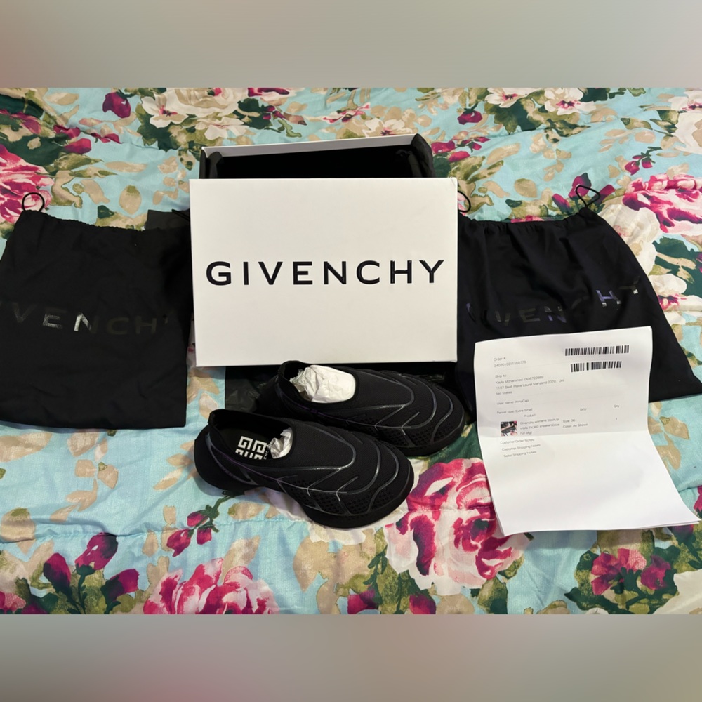 Brand New GIVENCHY
Black TK-360 Sneakers size 36 and fits a women’s 37. - Picture 2 of 15